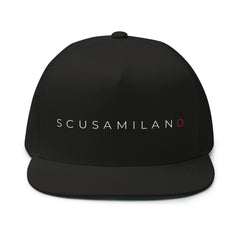 Cappello con visiera piatta