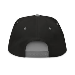 Cappello con visiera piatta