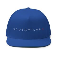 Cappello con visiera piatta
